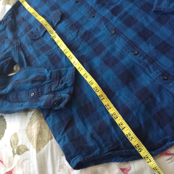 PLAID BUTTON DOWN BLUE AND BLACK SHIRT S - Picture 7 of 8